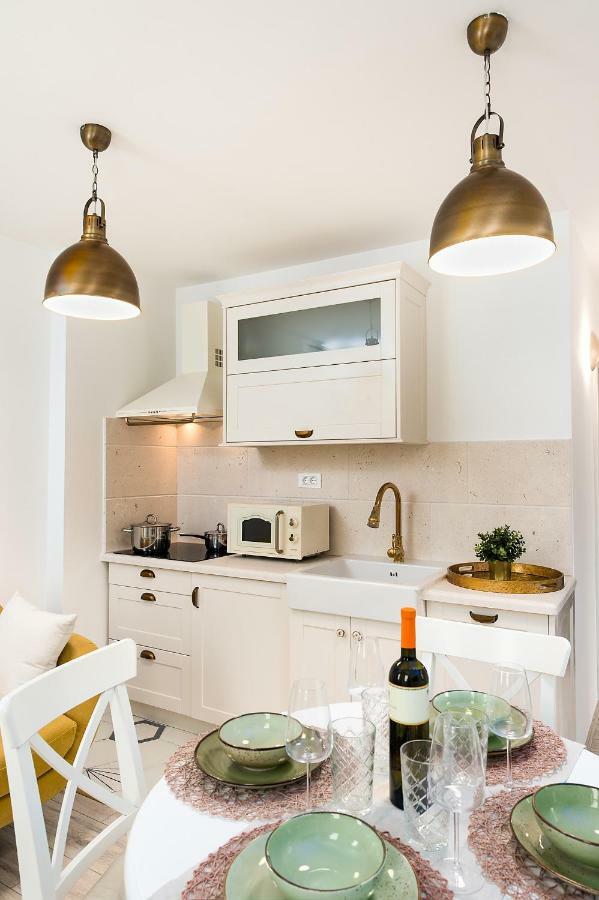 Apartments Mediteraneo Vrsar Eksteriør bilde